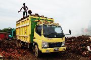 Foto: Cilts sievietes un saldūdens delfīnu meklējumi Borneo